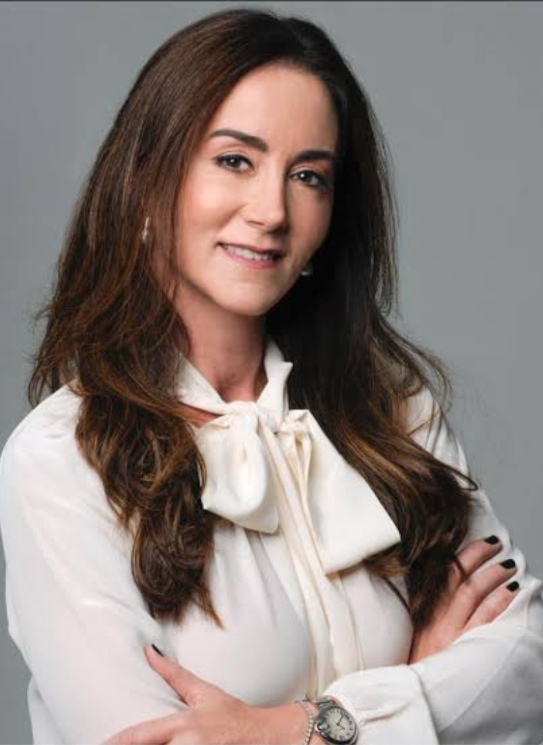 Profª. Drª. Luciana Chamié